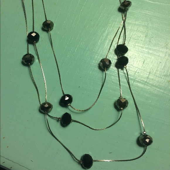 Black and silver 3-layer necklace - Picture 2 of 4